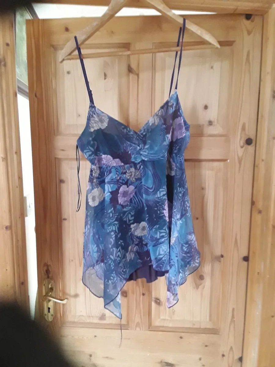Beautiful summer top - Image 1