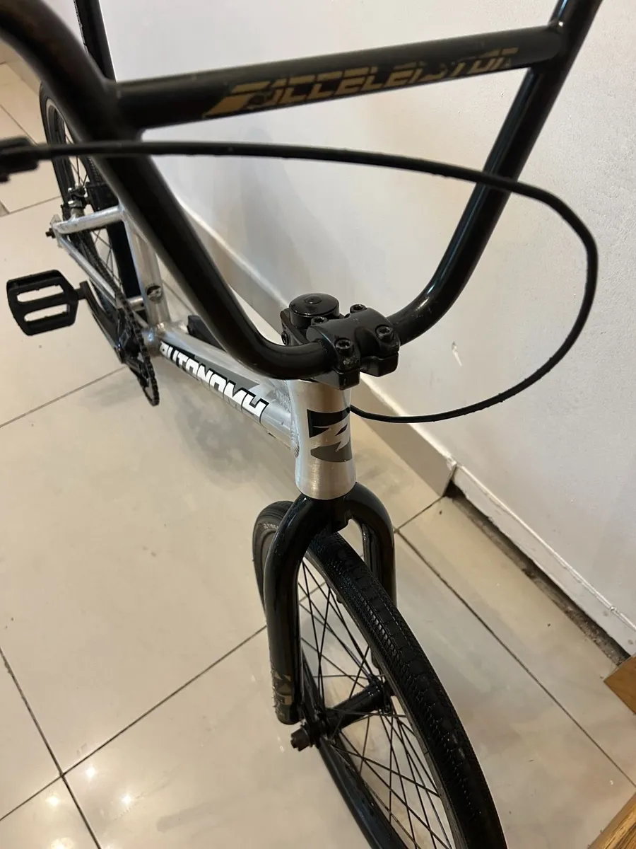 Autonomy Blade BMX 20” – Excellent Condition + 2 B - Image 2