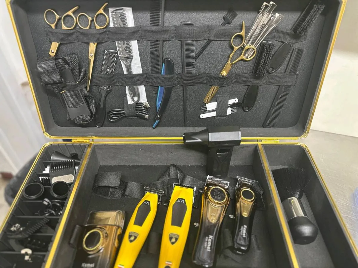 Luxury Professional Barber Kit – Complete Set - Image 3