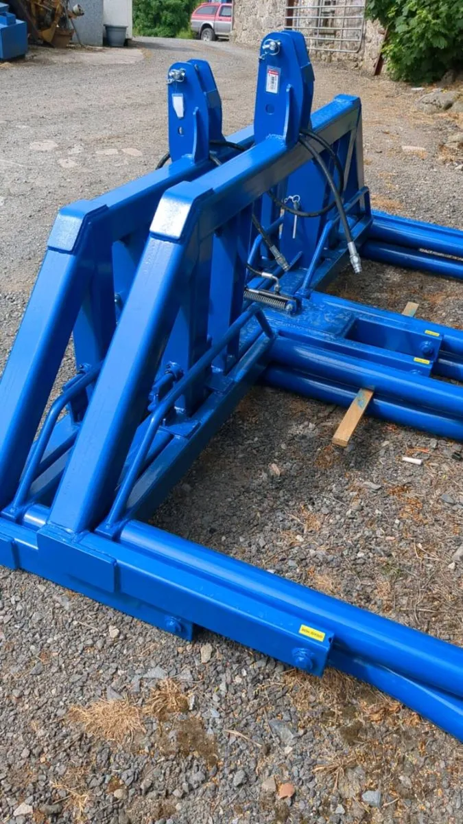 Heavy Duty Bale Lifter - Image 3