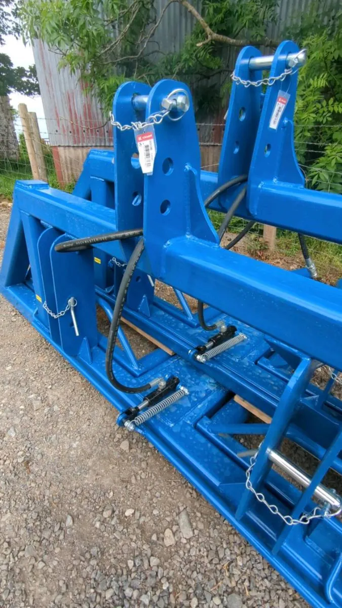 Heavy Duty Bale Lifter - Image 4