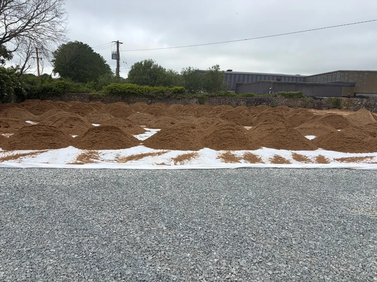 Equestrian sand & all types of crushed stone. - Image 2