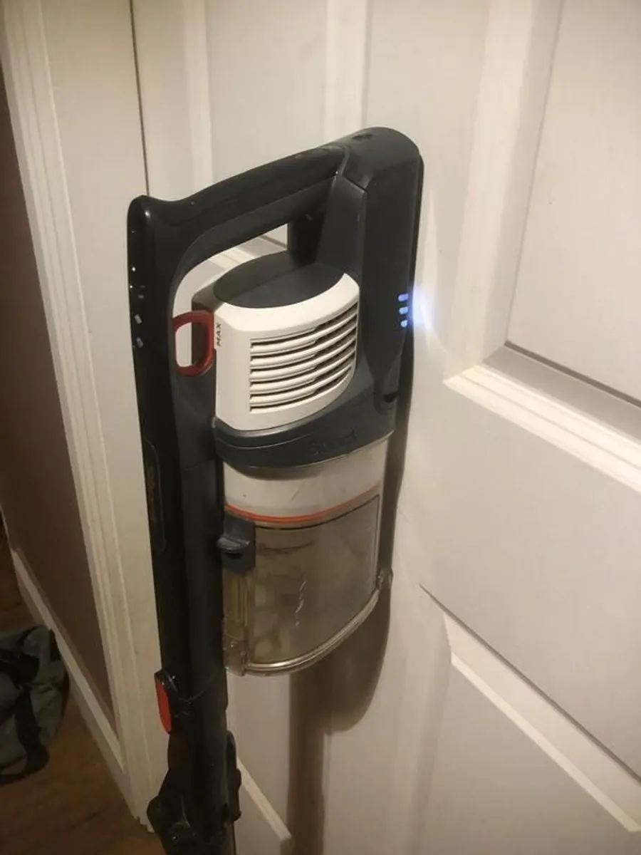 Shark DuoClean Cordless Stick Vacuum Cleaner - Image 3