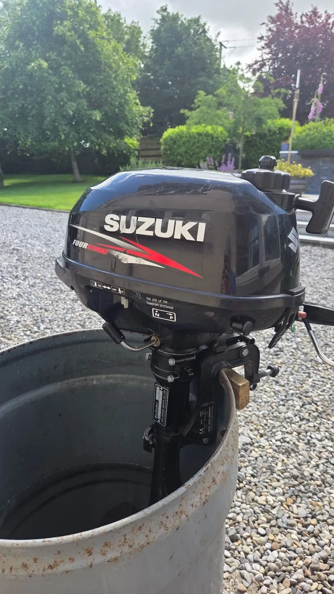 2.5HP Suzuki  Outboard and Zodiac Inflatable - Image 3