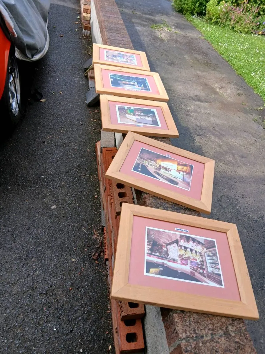 Picture frames - Image 1