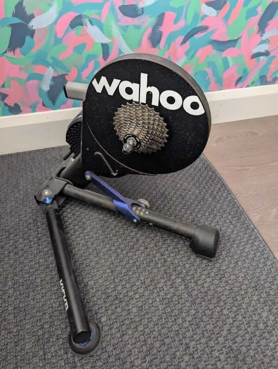 Wahoo KICKR v5 (2020) Smart Trainer + Training mat | Excellent Condition - Image 1