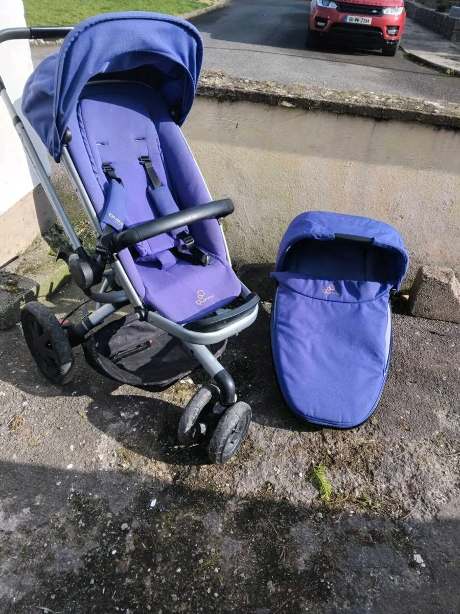 Child's pram buggy type and carry cot