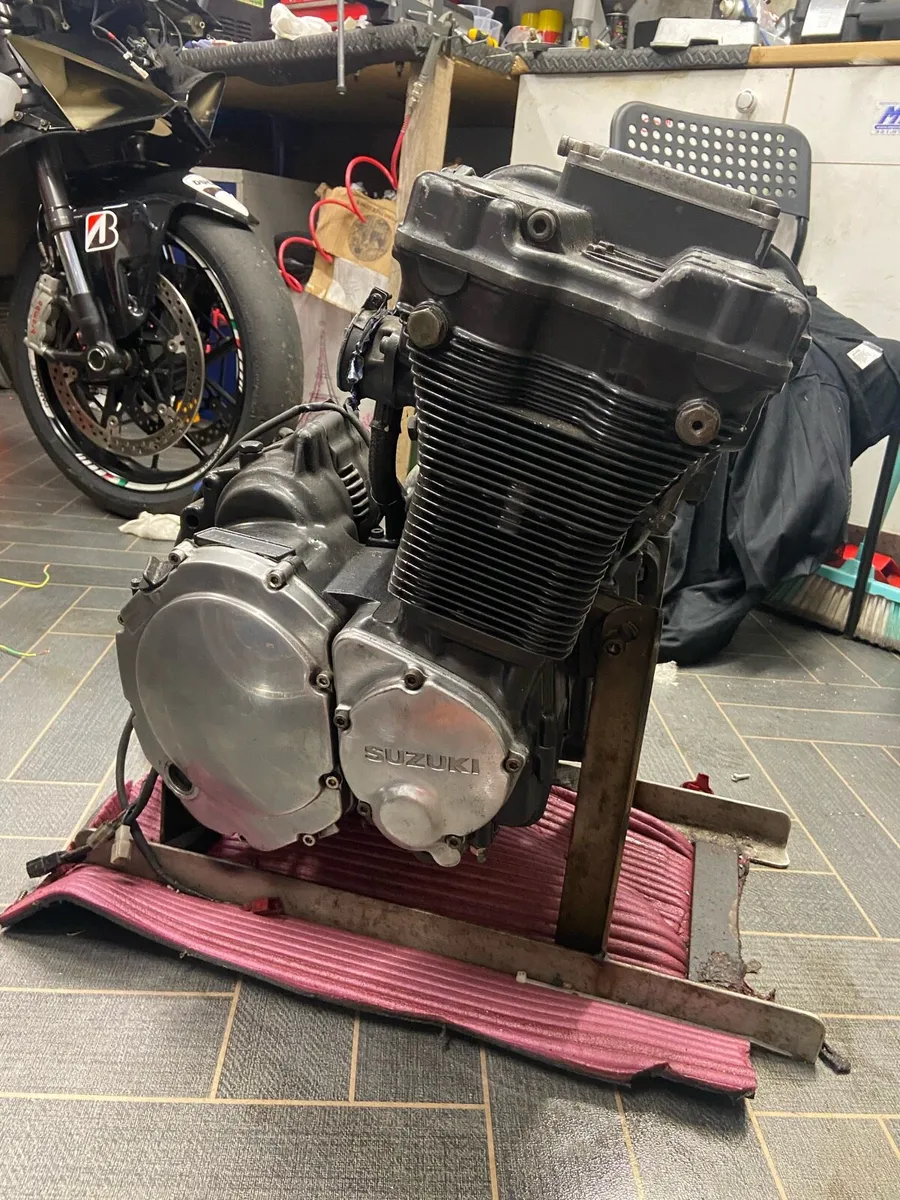 Suzuki Bandit 1200 GSF1200 Engine V719 - Image 4