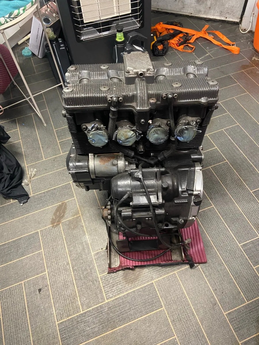 Suzuki Bandit 1200 GSF1200 Engine V719 - Image 1