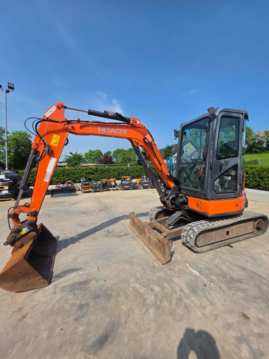 2017 HITACHI ZX33U-5A - Image 3