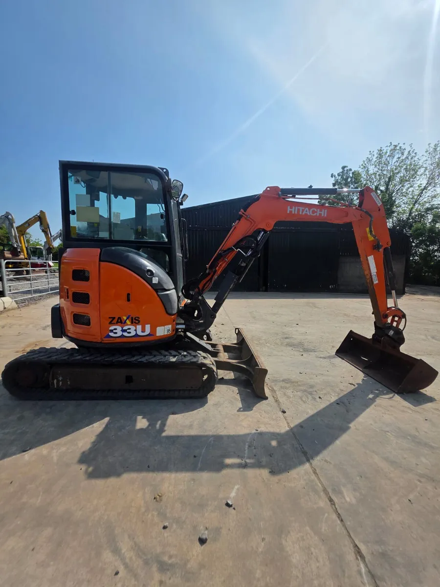 2017 HITACHI ZX33U-5A - Image 1