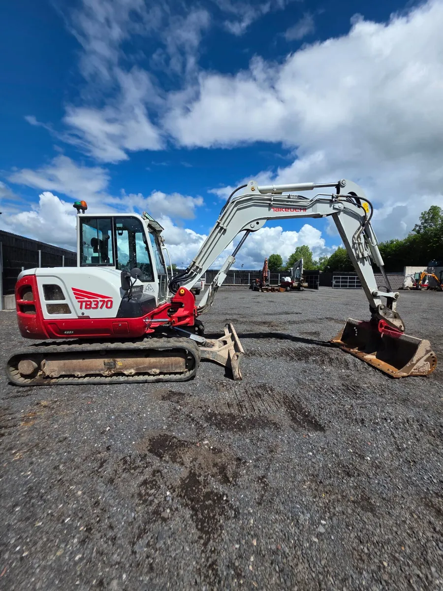 2021 TAKEUCHI TB370 - Image 1