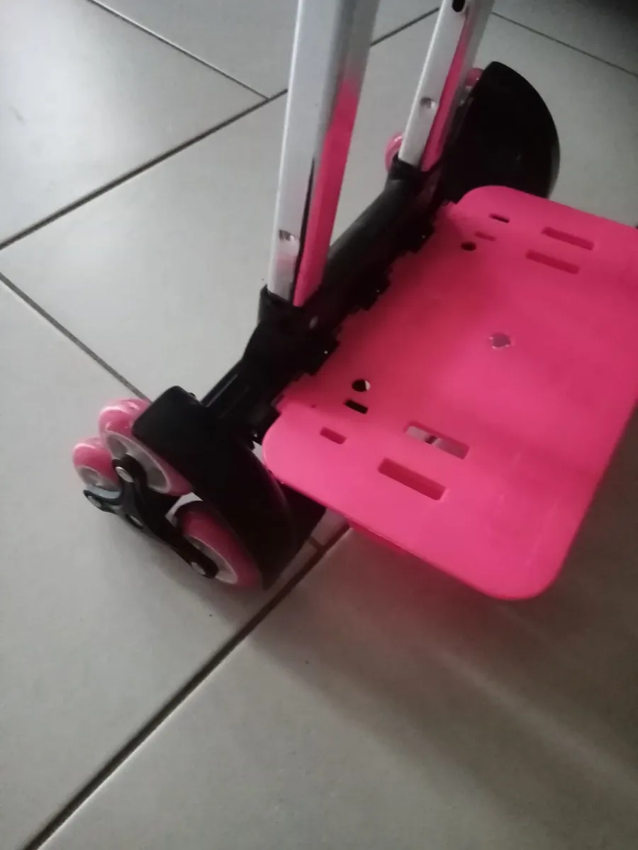 Fold up 3 wheel Trolley - Image 2