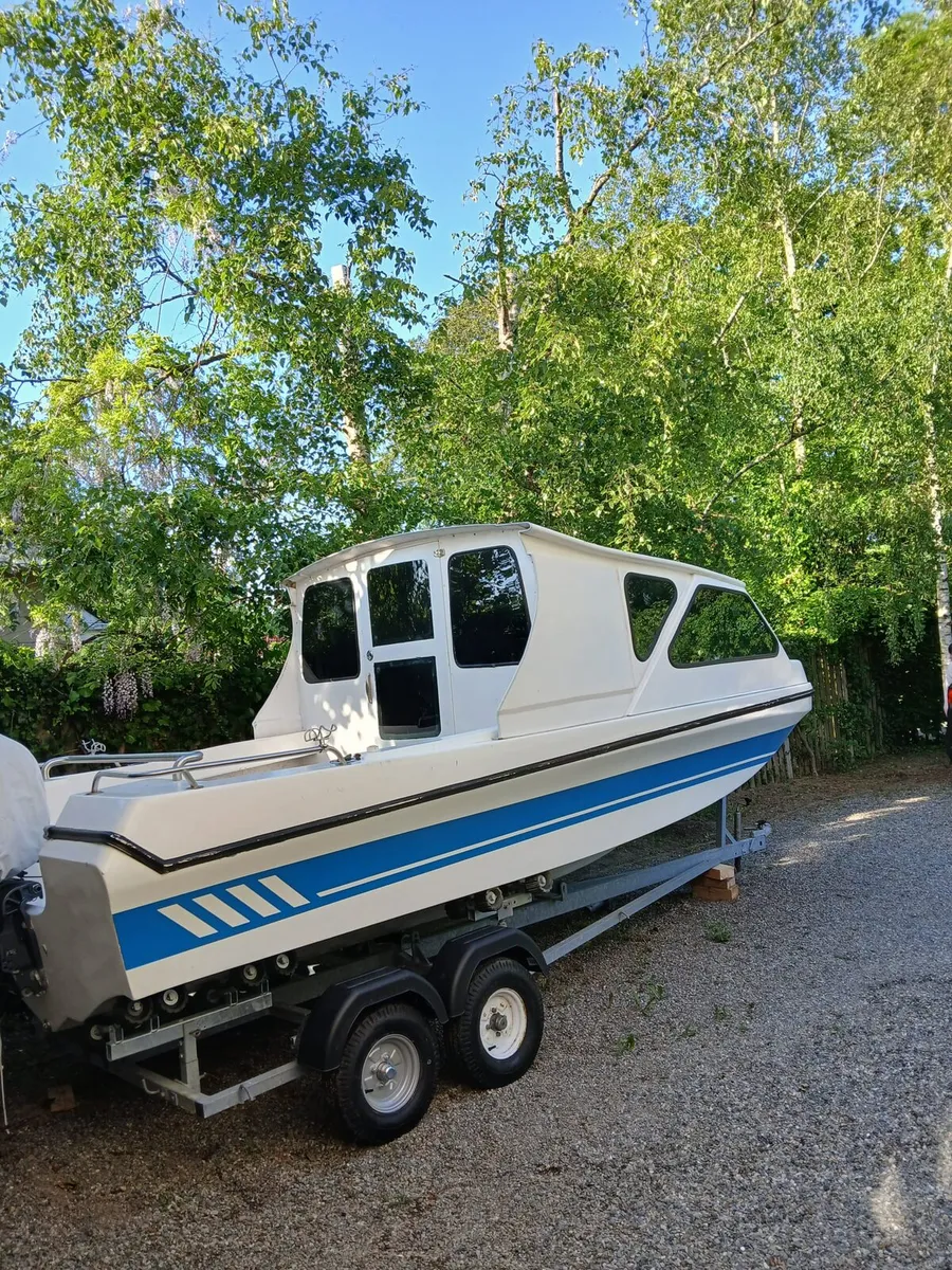 17 ft fishing boat - Image 4