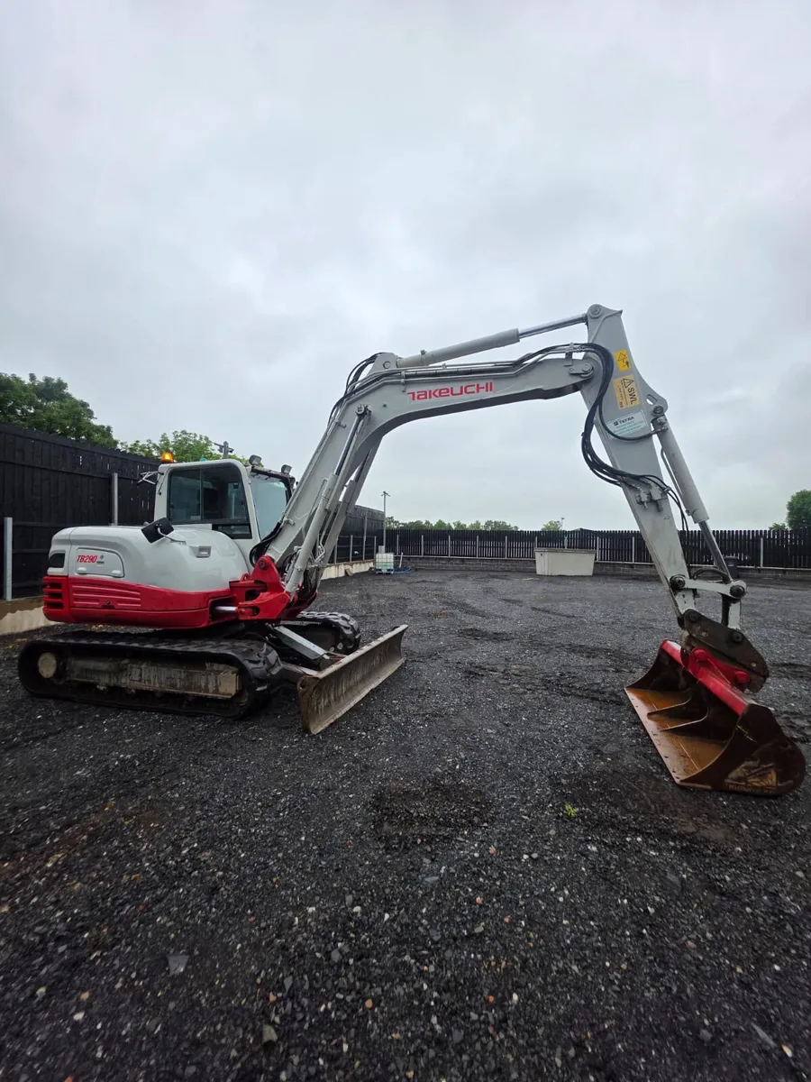 2014 TAKEUCHI TB290 - Image 2