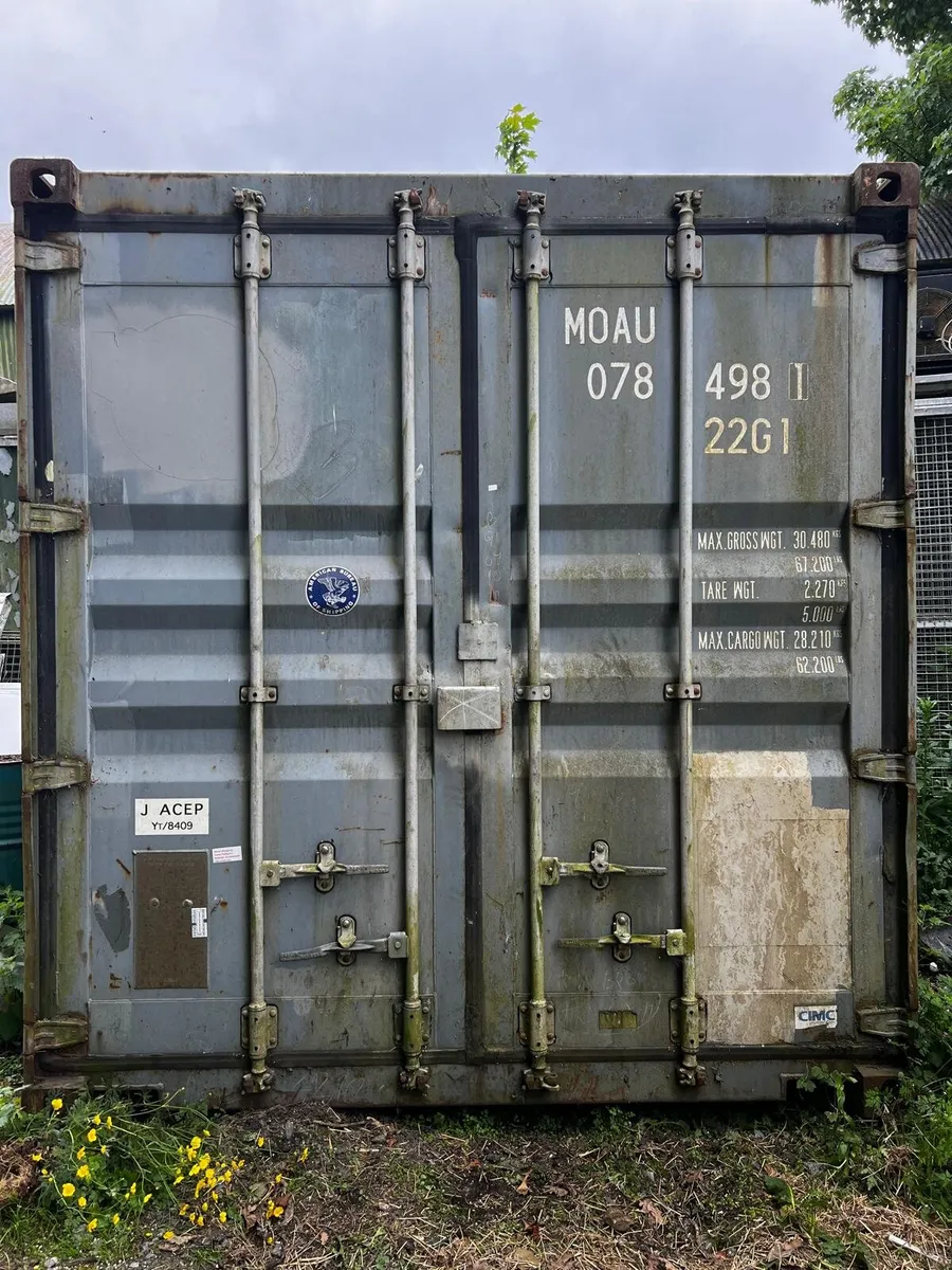 10 foot container - Image 1