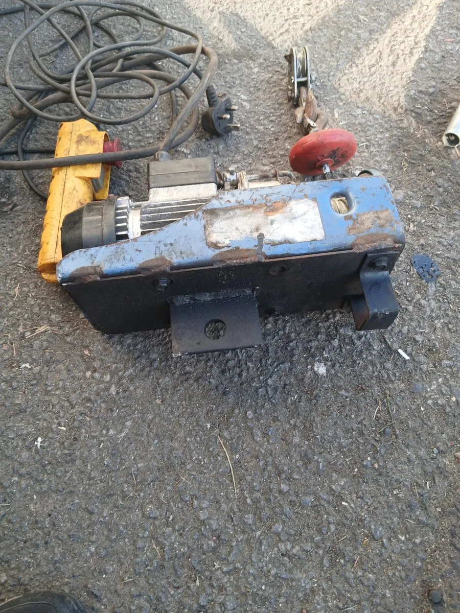 Winch working 100-percent perfect priced - Image 3