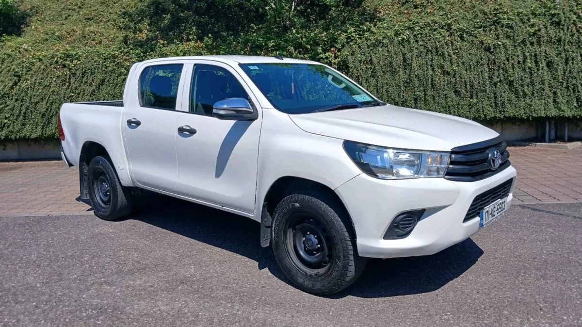 171 Toyota hilux crewcab 4x4 - Image 1