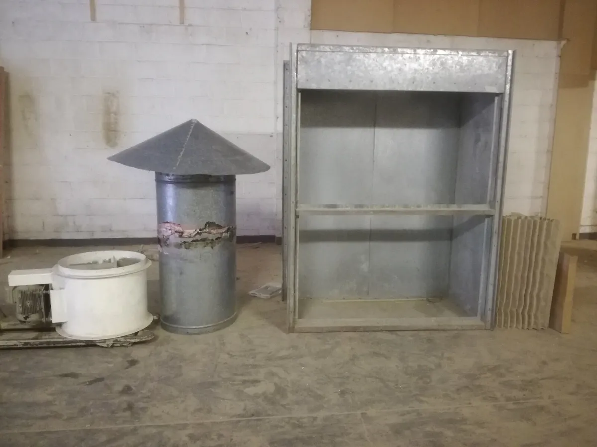 Spray Extraction 6 x 6ft with Ducting - Image 1