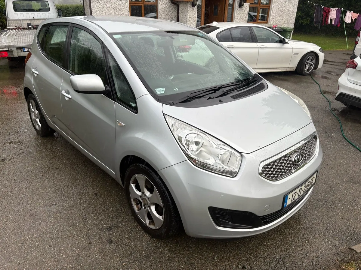 2012 Kia Venga - Image 2