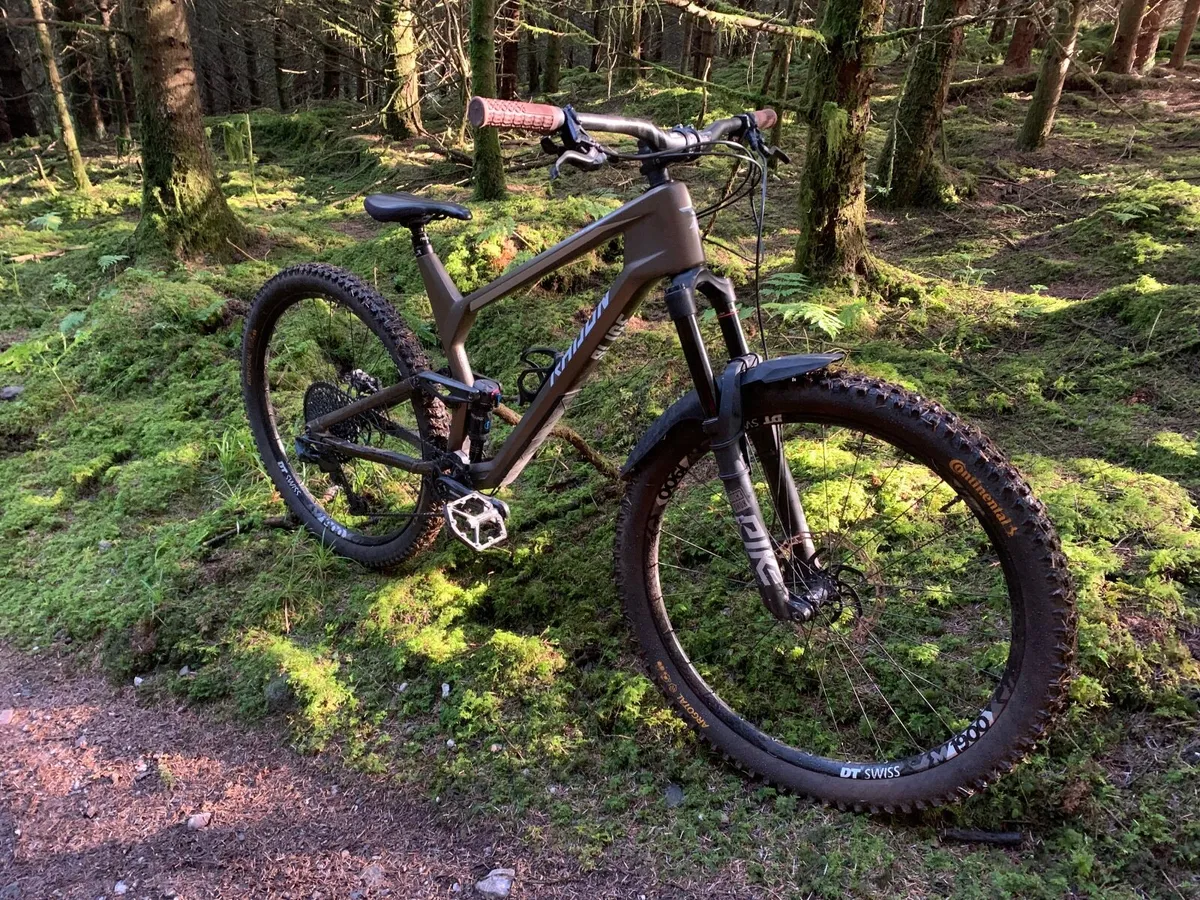 Radon Slide 8.0  Carbon Trail Mountain Bike - Image 4