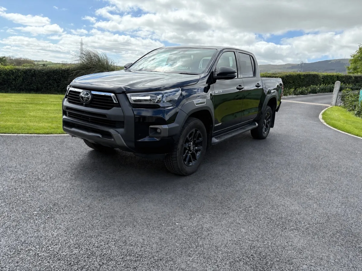 2022 Toyota Hilux Invincible X 2.8 Auto - Image 1