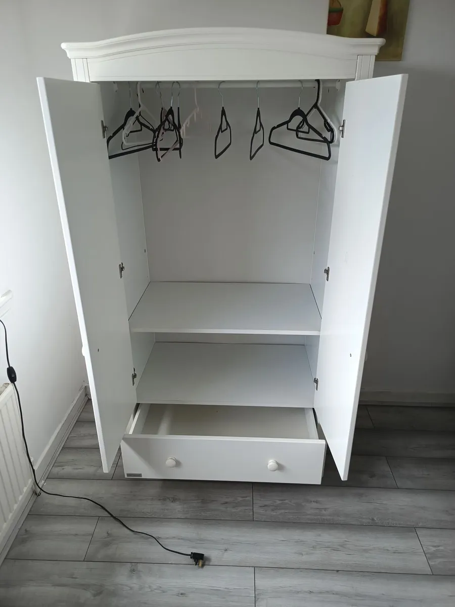 Wardrobe - Image 2