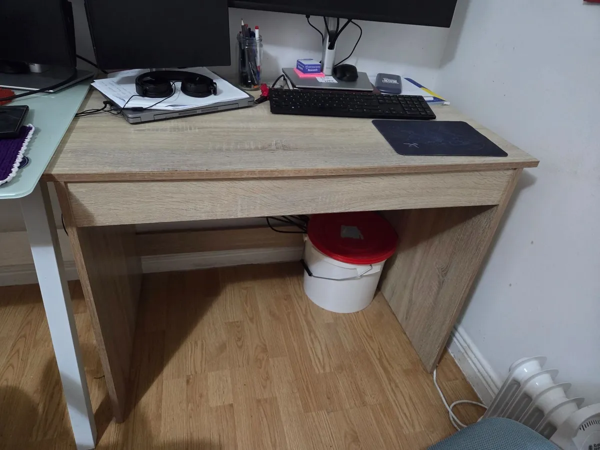 Desk - Image 2