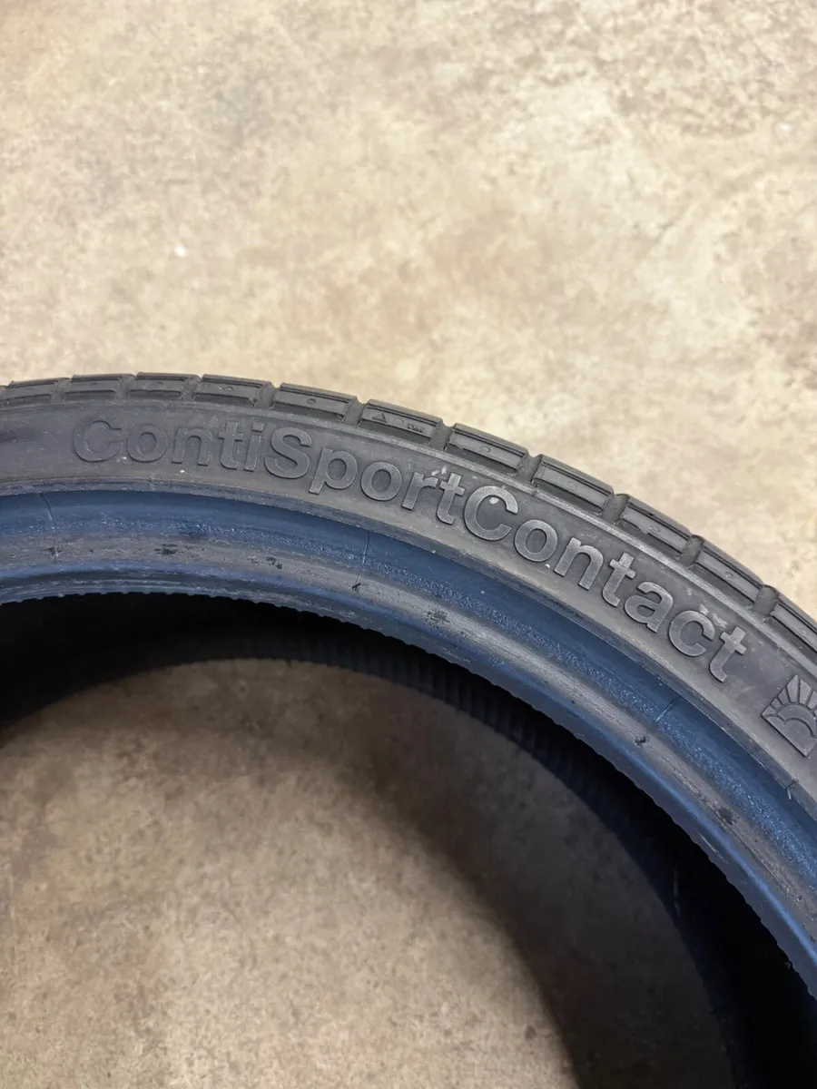 TYRE         225 / 40 ZR 19 - Image 3