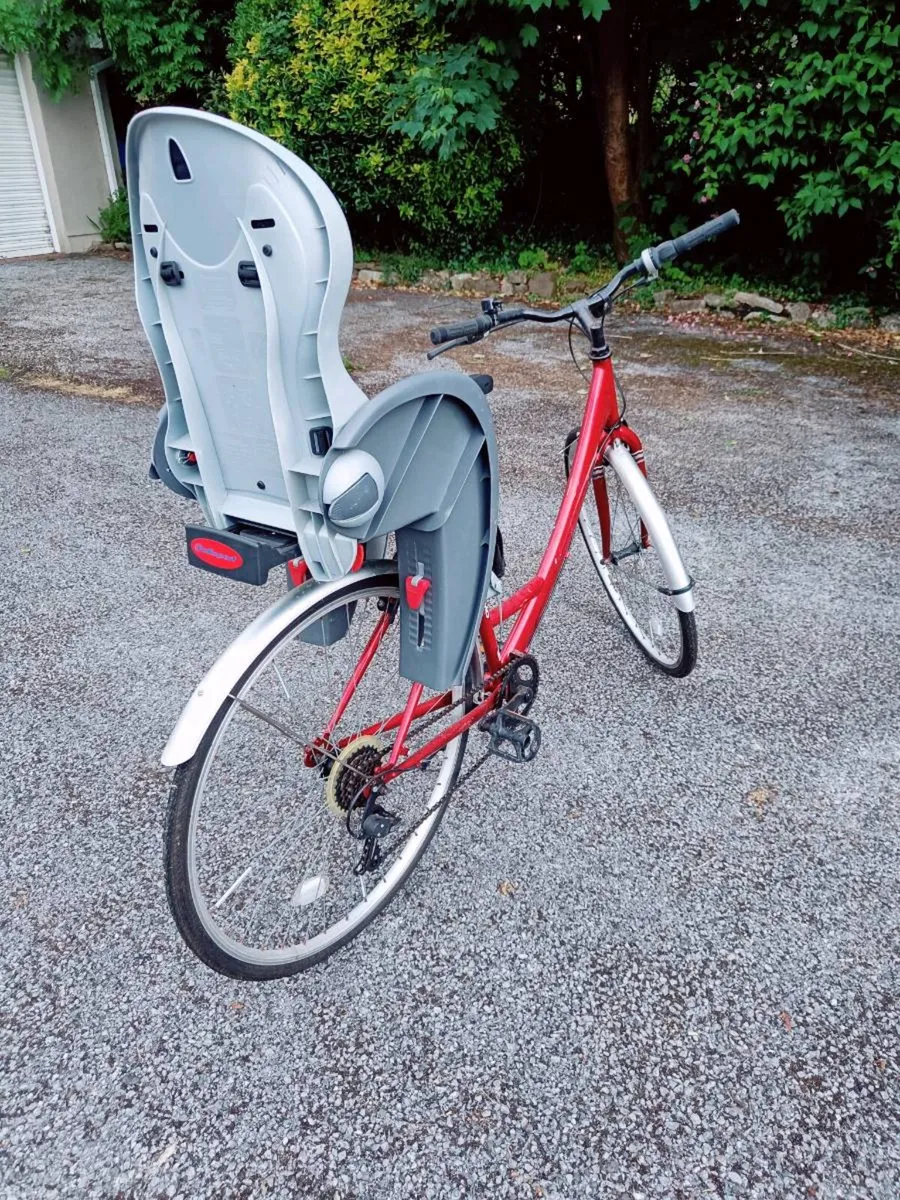 City bike with child carrier - Image 3