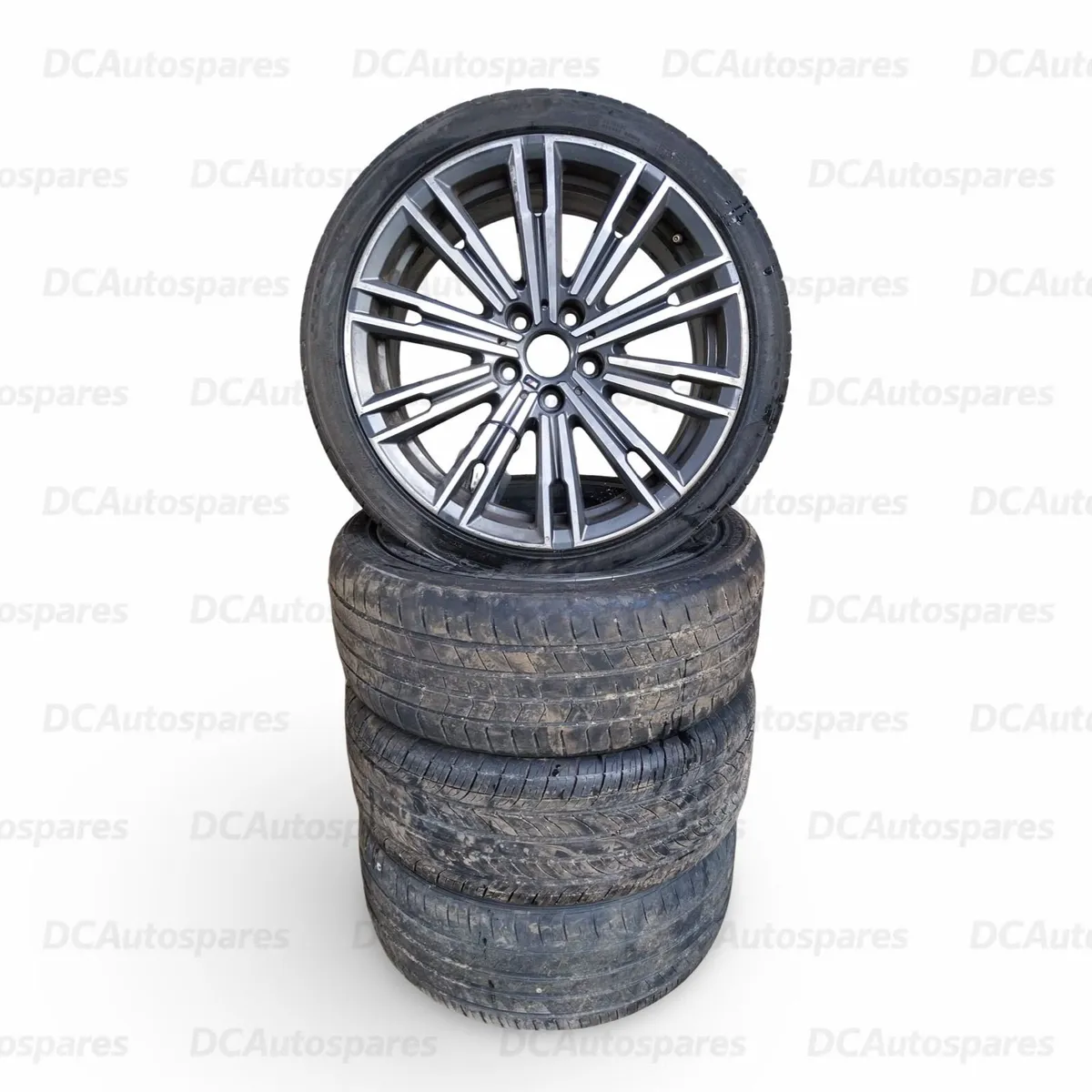 2011 Volkswagen Passat 18" Alloy Wheels Set - Image 1