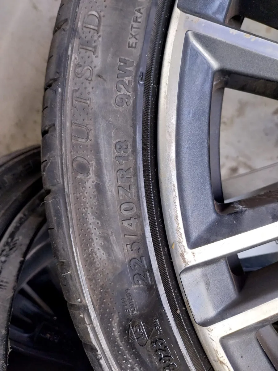 2011 Volkswagen Passat 18" Alloy Wheels Set - Image 3