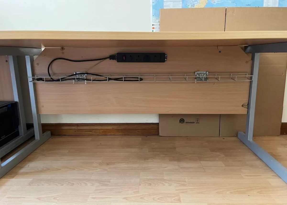 Curved Office Desk - Image 3