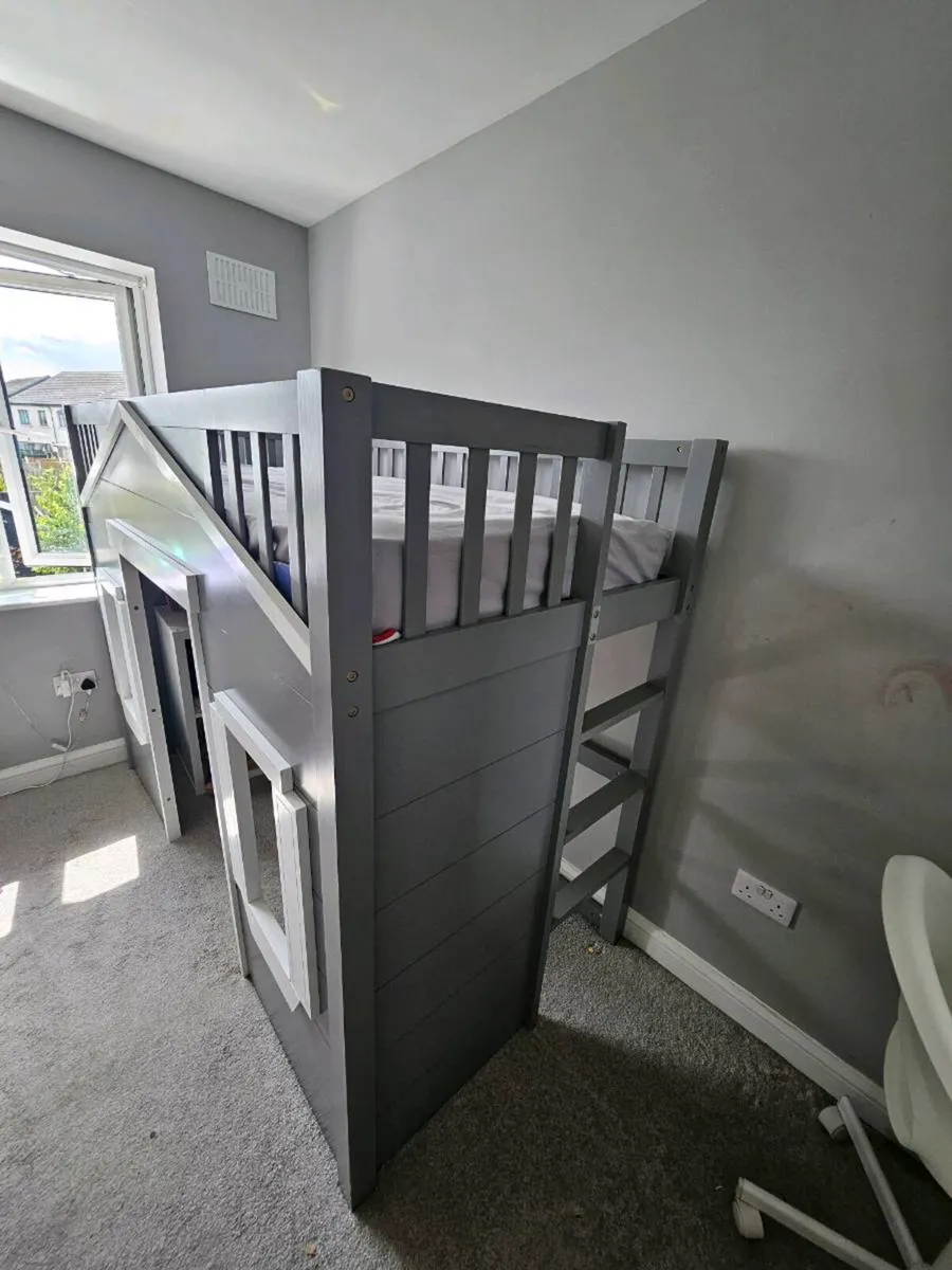 Playhouse bed - Image 1