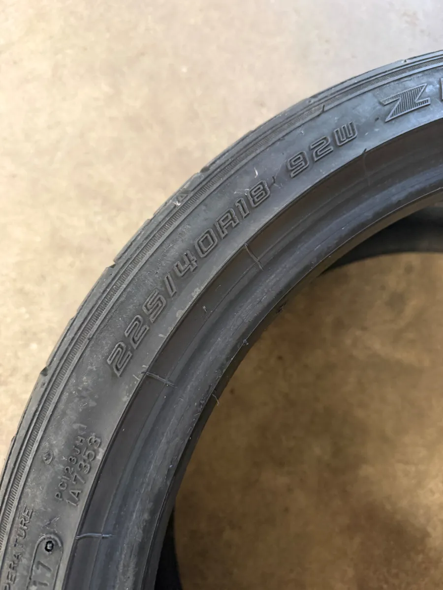TYRE  225 / 40 R18 - Image 2
