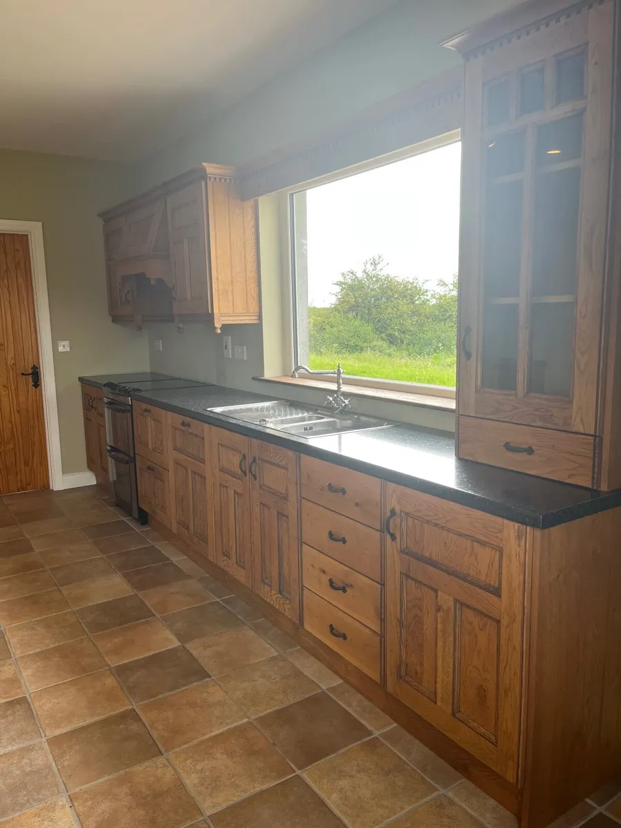 Kitchen - Image 2