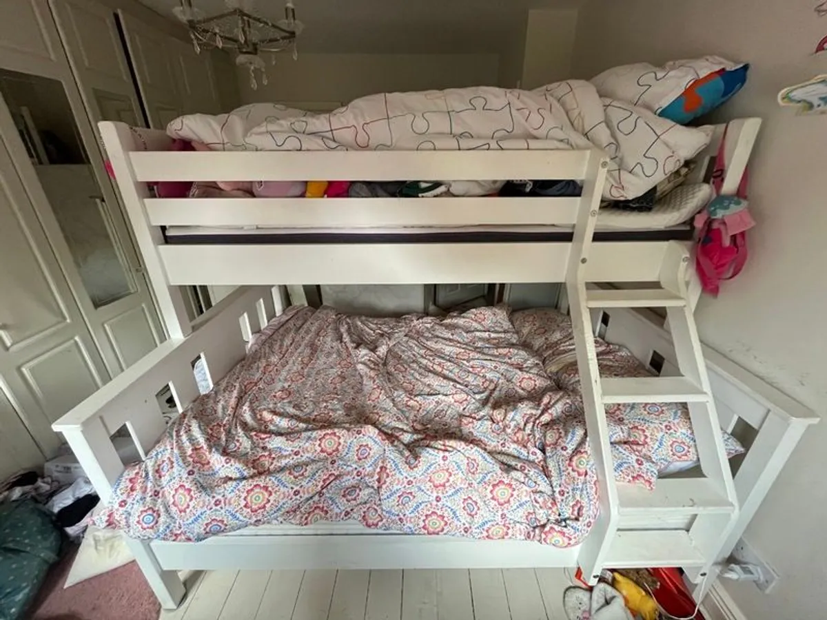 Triple Bunk bed - Image 1