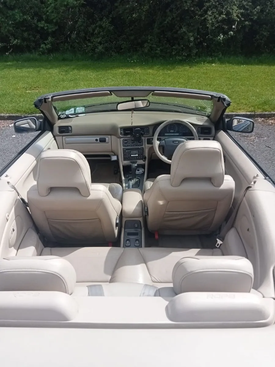 Volvo  c 70 Series  convertible - Image 4
