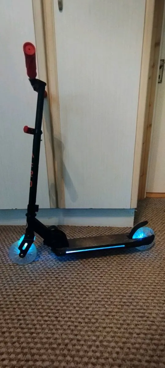 Scooter - Image 1