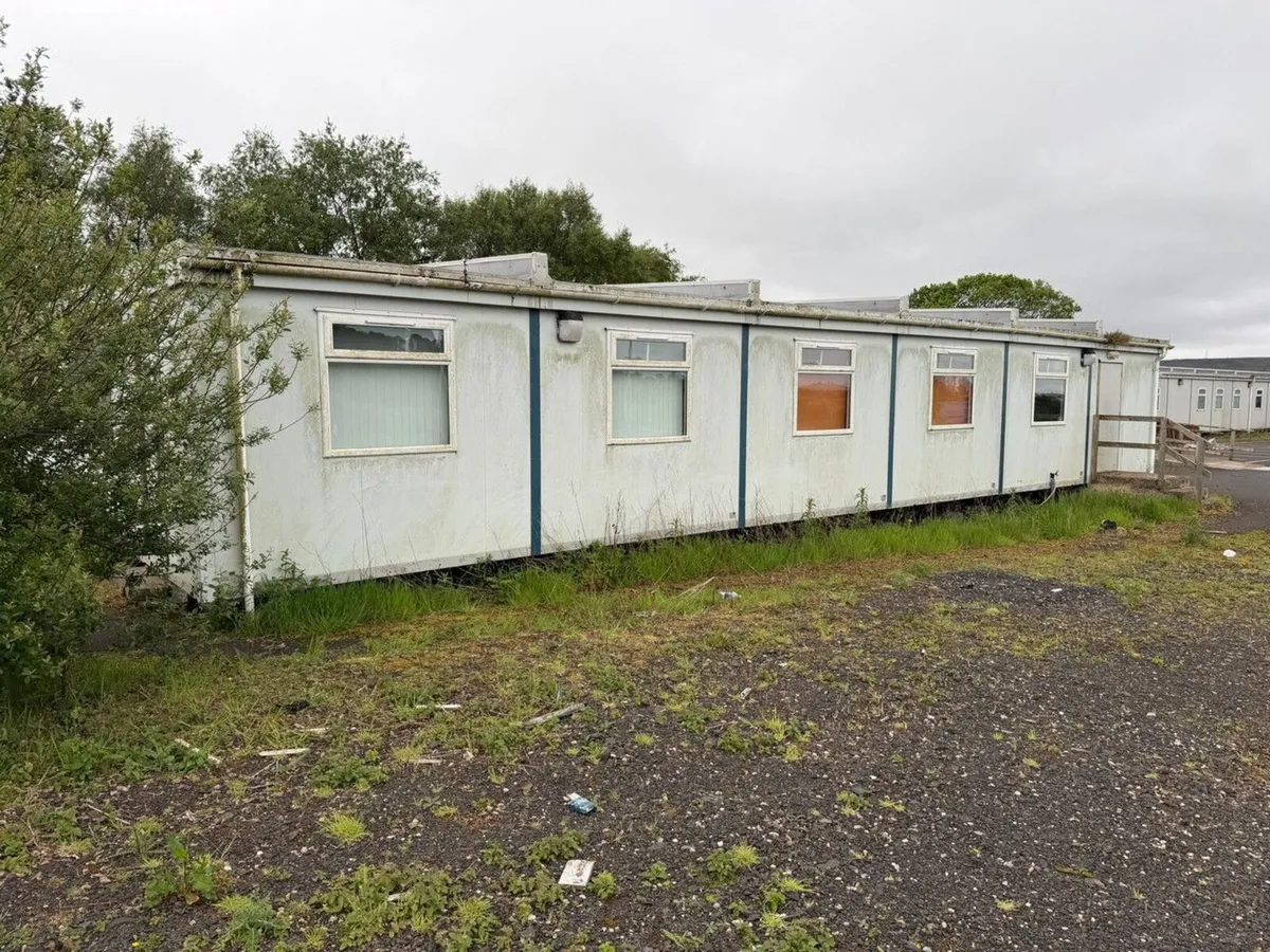 APPROX 85ft x 68ft 12 SECTION MODULAR BUILDING - Image 4