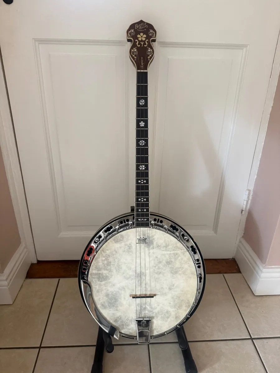Barnes & Mullins Tenor Banjo - Image 1