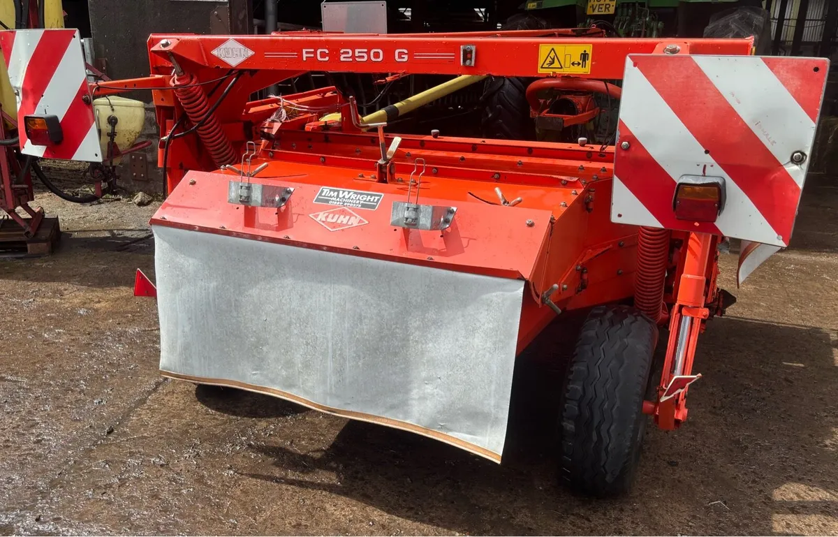 Kuhn FC250G Mower - Image 1