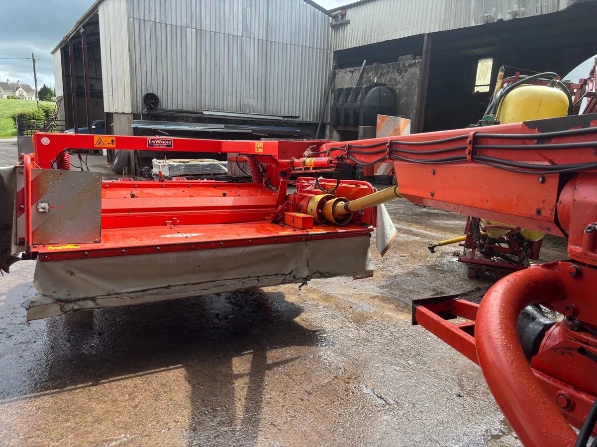 Kuhn FC250G Mower - Image 3