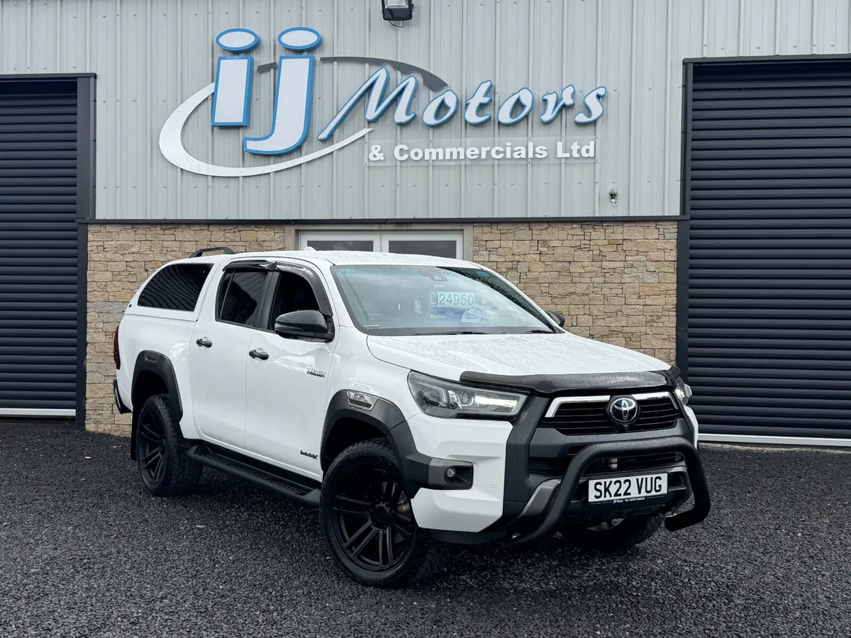 '22 TOYOTA HILUX 2.8 D-4D INVINCIBLE X 4WD - Image 1