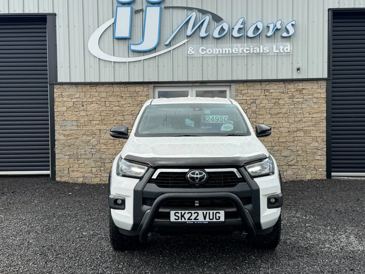 '22 TOYOTA HILUX 2.8 D-4D INVINCIBLE X 4WD - Image 2