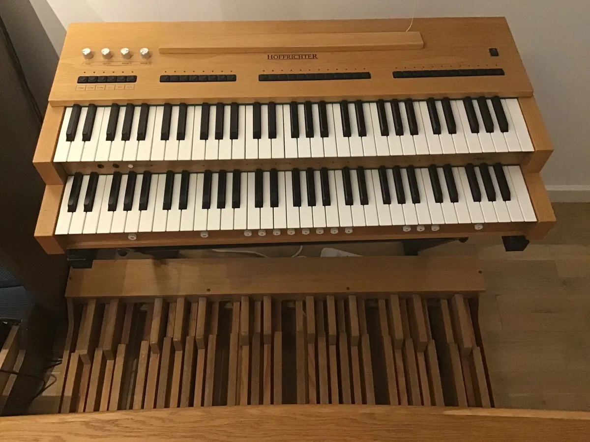 Hoffrichter MS2-H midi Organ with pedals and bench - Image 4