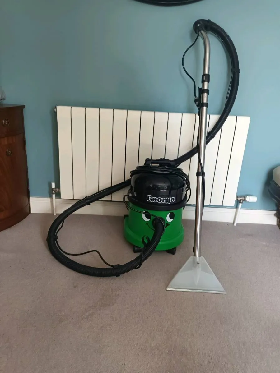 Carpet cleaning equipment - Image 1