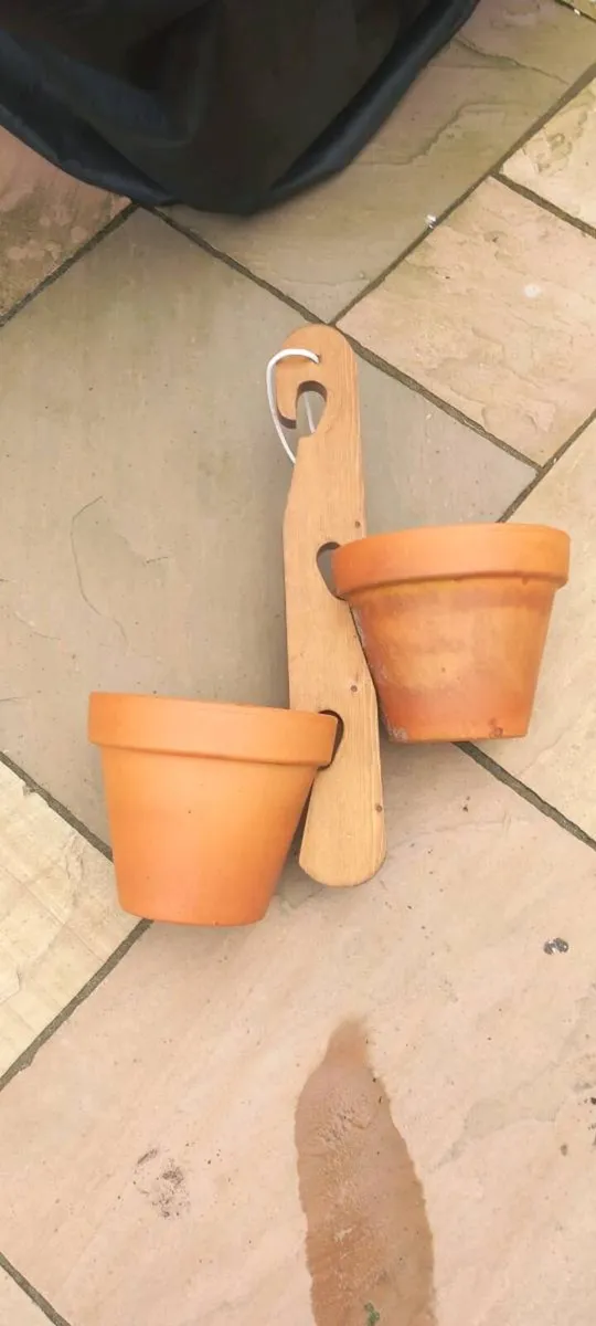 Terracotta Pots with hanger - Image 2