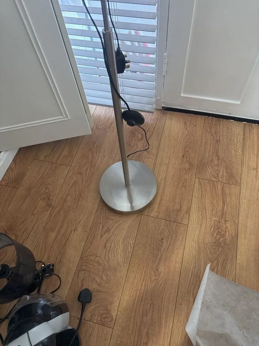 chrome floor lamp - Image 3