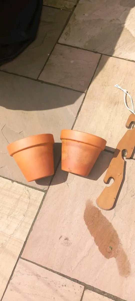 Terracotta Pots with hanger - Image 3